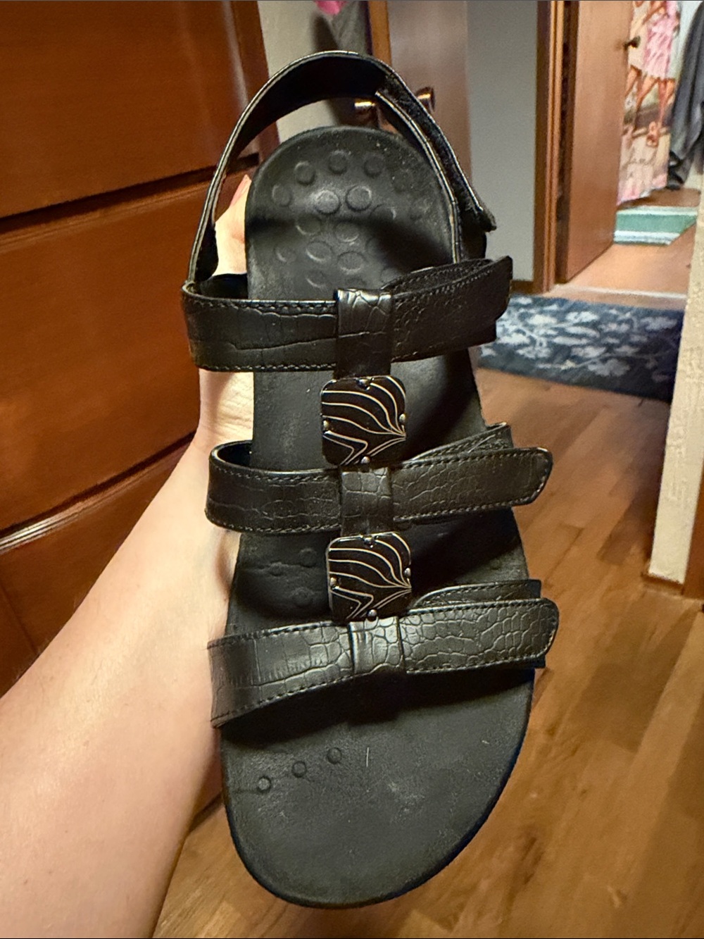 Vionic Comfort Sandals - Picture 2 of 4